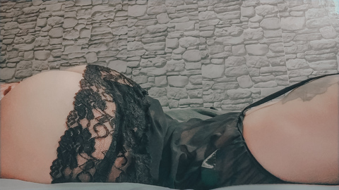 OnlyFansのヘッダー画像 mooyoke