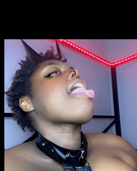 OnlyFans header picture mothermorningstar