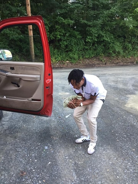 OnlyFans header picture mozzi