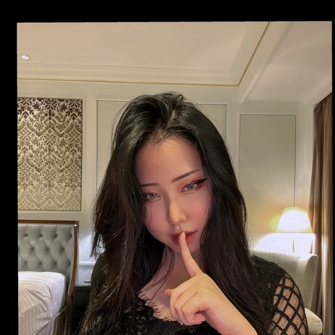 OnlyFansのヘッダー画像 msbreewc