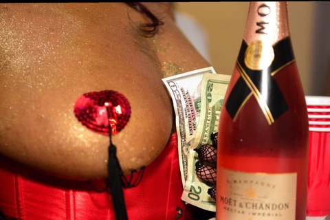 Imagem do cabeçalho do OnlyFans mskevie