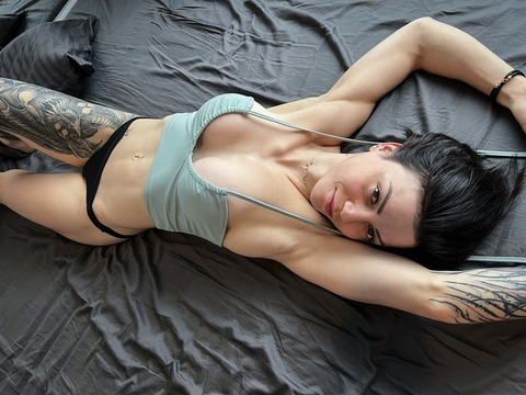 OnlyFans Titelbild naomi.domino