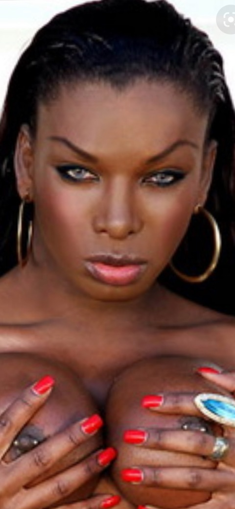 Снимка на заглавието на OnlyFans naomiblackhammer