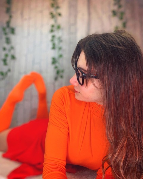 ओनलीफैंस हेडर चित्र natscray