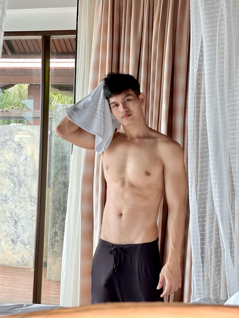 OnlyFansのヘッダー画像 nested69