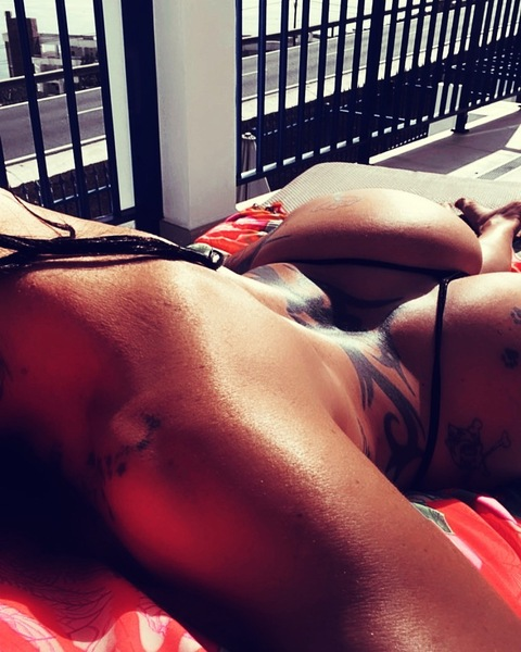 AlleenFans hoofdafbeelding palomadiosa