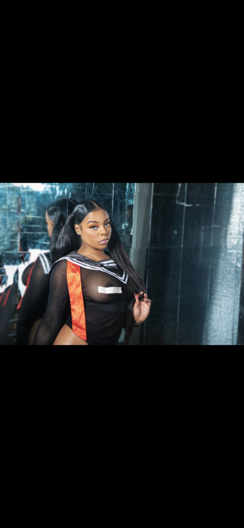 Imagen del encabezado de OnlyFans de passion52