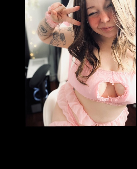 Снимка на заглавието на OnlyFans peachesandxcream