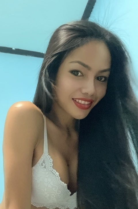 Imagen del encabezado de OnlyFans de peachy.lily