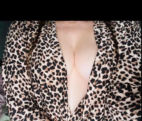 Image d'en-tête OnlyFans peachy4986