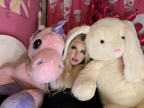 OnlyFans Titelbild pixiechickxoxo