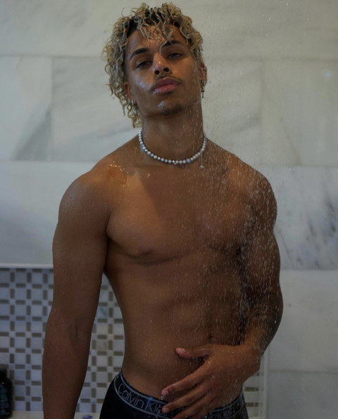 OnlyFans başlık resmi prettyboiballo