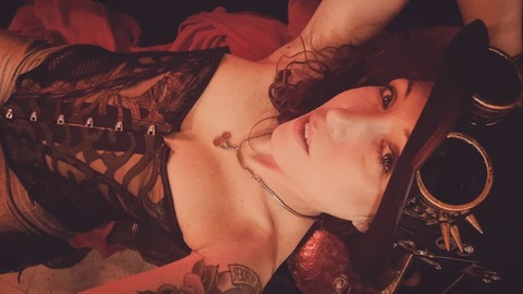 Imagem do cabeçalho do OnlyFans redcherryink