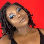 ओनलीफ़ैंस प्रोफ़ाइल चित्र rougeroulette