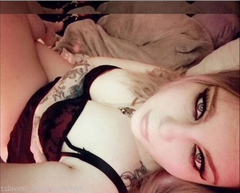 Снимка на заглавието на OnlyFans rs_sexvidzz