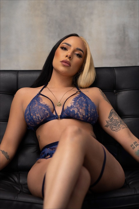 OnlyFans header picture samii.herrera