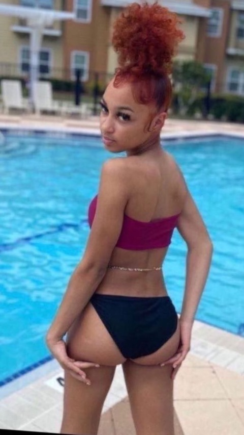 Imagen del encabezado de OnlyFans de saniah2freaky