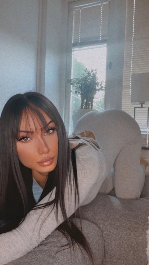 ओनलीफैंस हेडर चित्र savage.galri