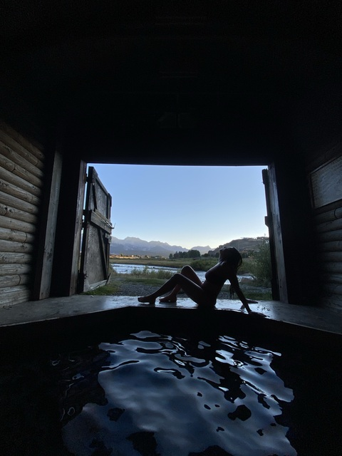 Imagem do cabeçalho do OnlyFans seekingh2o