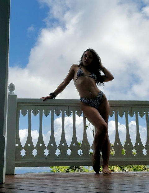 Image d'en-tête OnlyFans serenitygfe