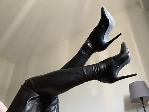 Image d'en-tête OnlyFans seventeenlikehigh