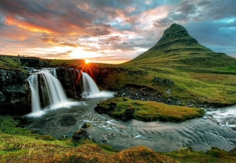 Image d'en-tête OnlyFans shaped_by_this