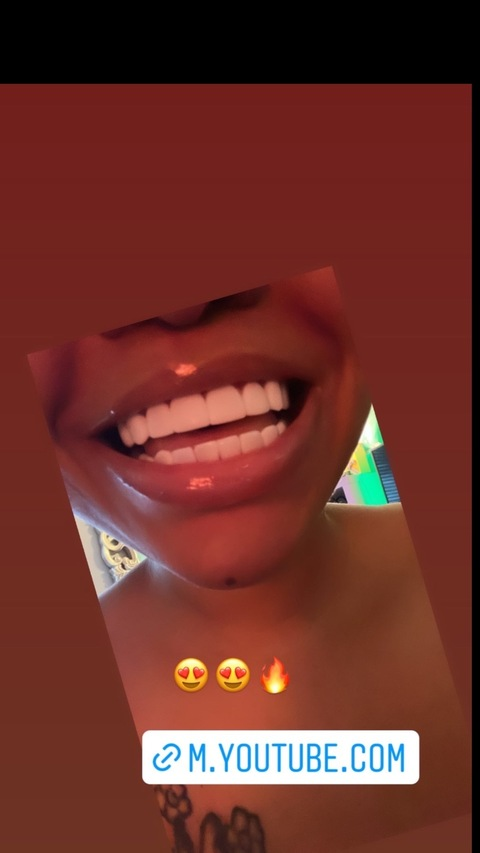 Image d'en-tête OnlyFans sheisonekind