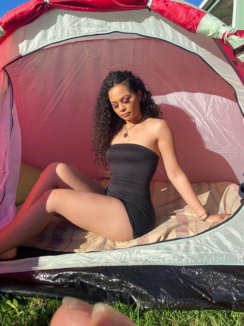 ओनलीफैंस हेडर चित्र shicx