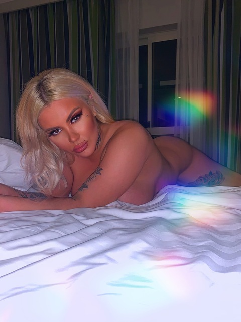 Изображение шапки OnlyFans shyliroseofficialvip