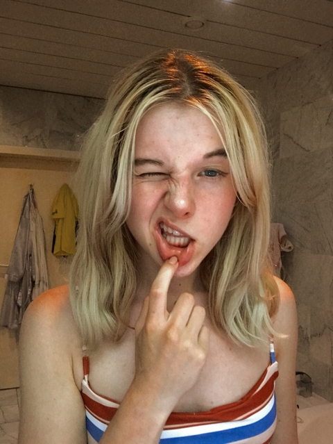 Gambar header OnlyFans stefanieelisabeth