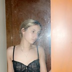 ओनलीफ़ैंस प्रोफ़ाइल चित्र stephhrose