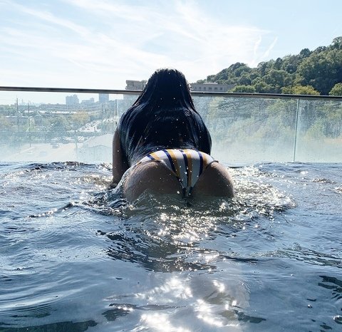 Image d'en-tête OnlyFans stephlxo