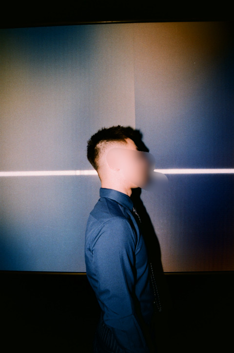 ओनलीफैंस हेडर चित्र suitslave