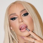 ओनलीफ़ैंस प्रोफ़ाइल चित्र tanamongeau