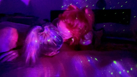 ओनलीफैंस हेडर चित्र tasha_ivy