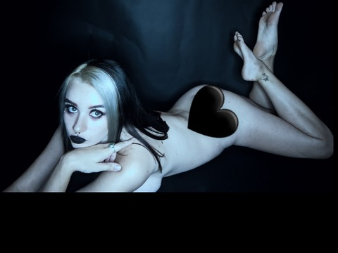 ओनलीफैंस हेडर चित्र taylorfirfree