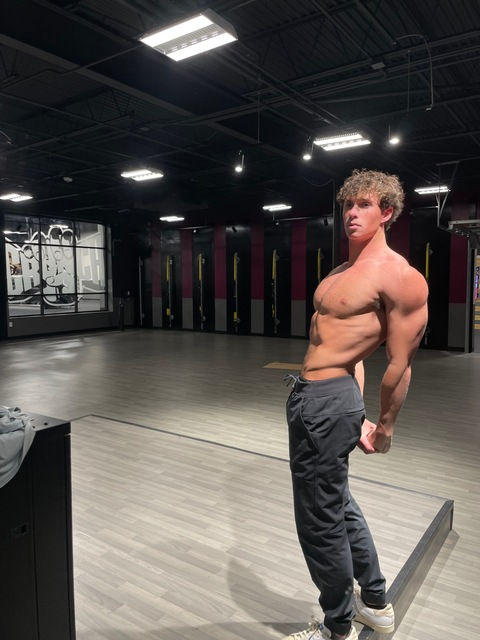 Gambar header OnlyFans thatjjguy