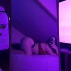 ओनलीफ़ैंस प्रोफ़ाइल चित्र the8ayley