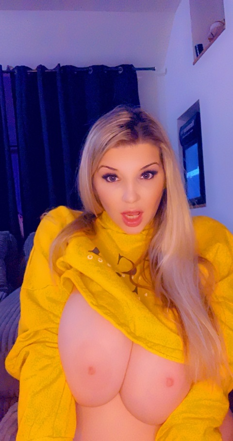 OnlyFans Titelbild thebustybxtch