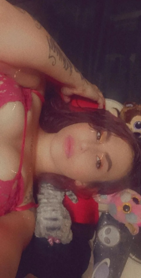 ओनलीफैंस हेडर चित्र theinfamousmirandam