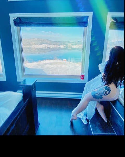 Gambar header OnlyFans theislandpeach