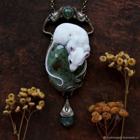 ओनलीफैंस हेडर चित्र theonlyinleb