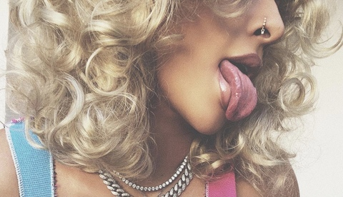 OnlyFans header picture therealwinter