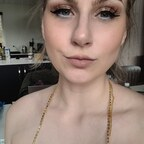 ओनलीफ़ैंस प्रोफ़ाइल चित्र thetalltease