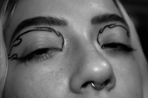 ओनलीफैंस हेडर चित्र tonha