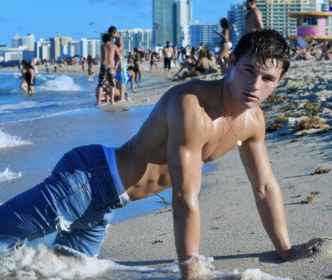 Снимка на заглавието на OnlyFans tony_goodfellow