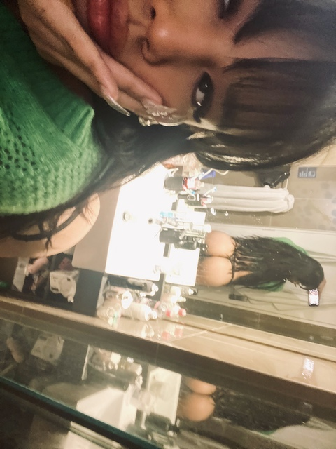 Image d'en-tête OnlyFans transviper