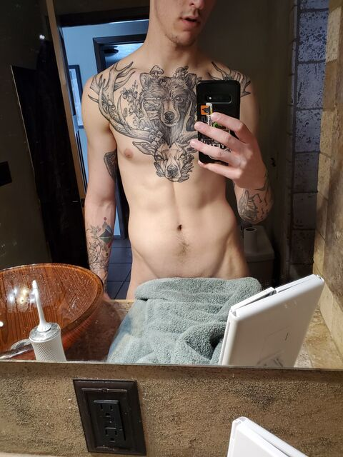 Gambar header OnlyFans tyceratops