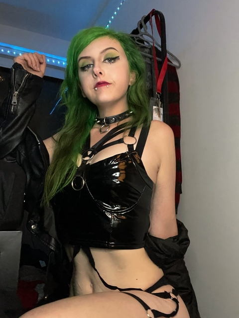 ओनलीफैंस हेडर चित्र ucannabunnii