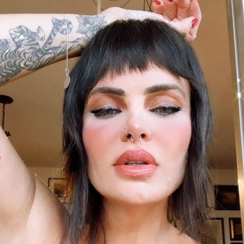 OnlyFans header picture valentinafrancavilla